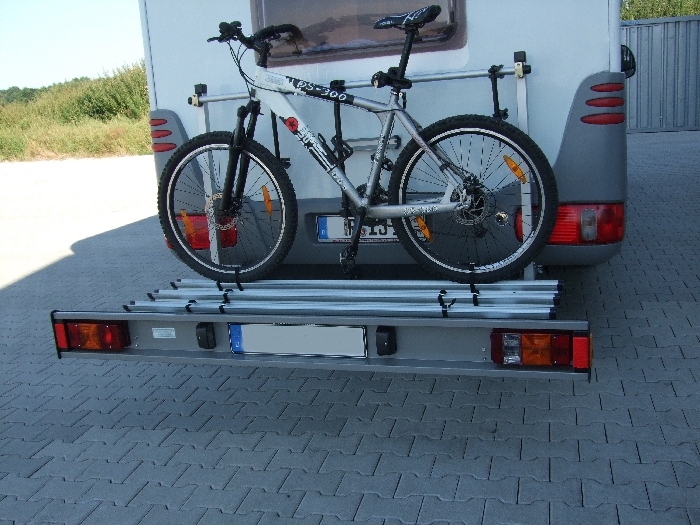 ALUTRANS Premium Wohnmobil Fahrradträger für 4 Fahrräder spez. Mercedes Sprinter 3er Bj. 2006-2018 ohne AHK, mit Trittbrett