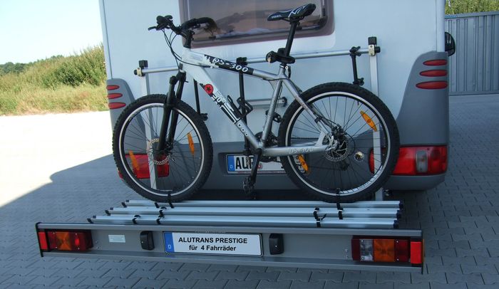 ALUTRANS prestige Wohnmobil Fahrradträger für 4 Fahrräder o. E-Bike spez. für Mercedes Sprinter 4er Bj. 2018- ohne AHK