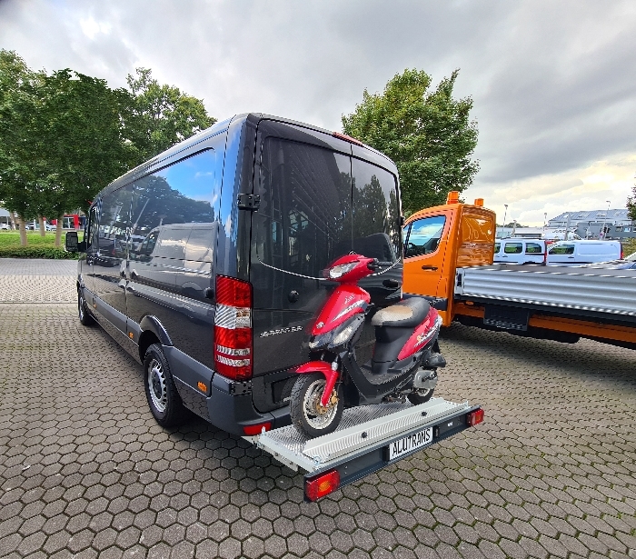 ALUTRANS KALUX 1 Roller/ Motorradträger, 200kg spez. für VW Crafter 4er Bj. 2006-2018, o. AHK, max. Fzg Länge 5,93m